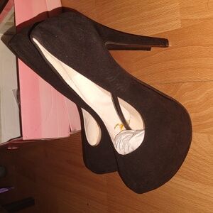 🟢 NWT Chen Xu | Black Heels